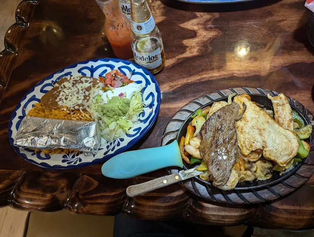 Mitch Hilbert_Tequilas_McCook, NE_review