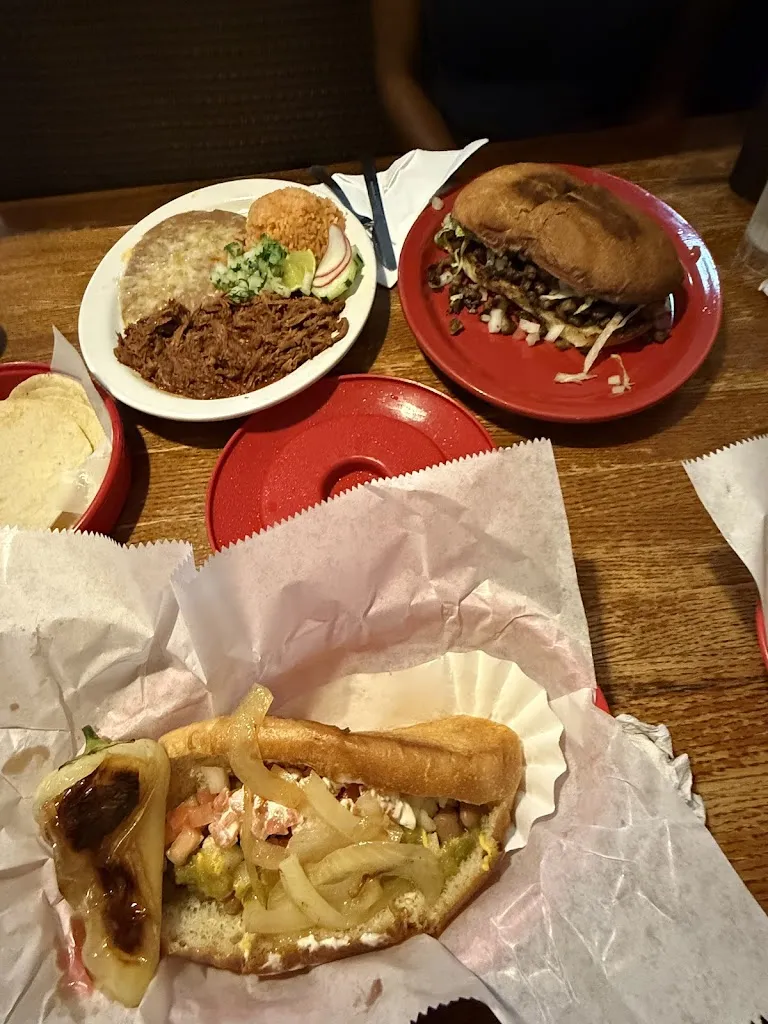 Arie_HERMOSILLO HOTDOGS_Clarkdale, AZ_review