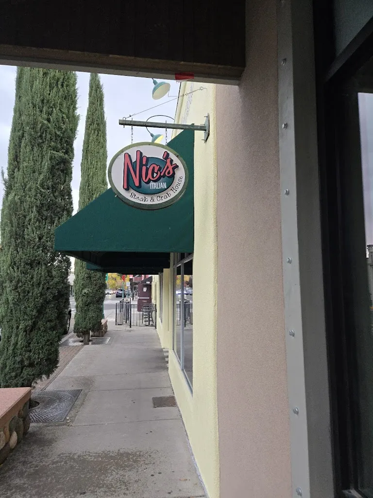 Nic's Italian Steak & Crab House_Cottonwood, AZ_slider_imagen_3