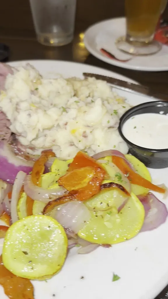 Tavern Grille_Cottonwood, AZ_slider_imagen_2