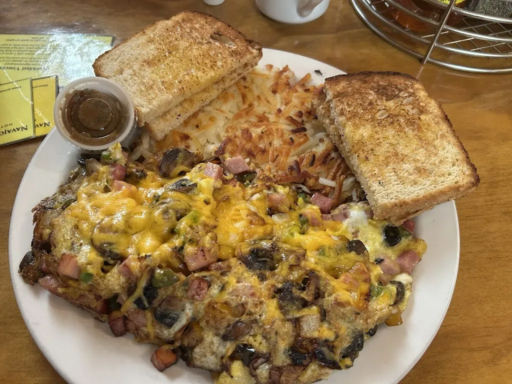 Emily Murphy_Hogan Restaurant_Tuba City, AZ_review