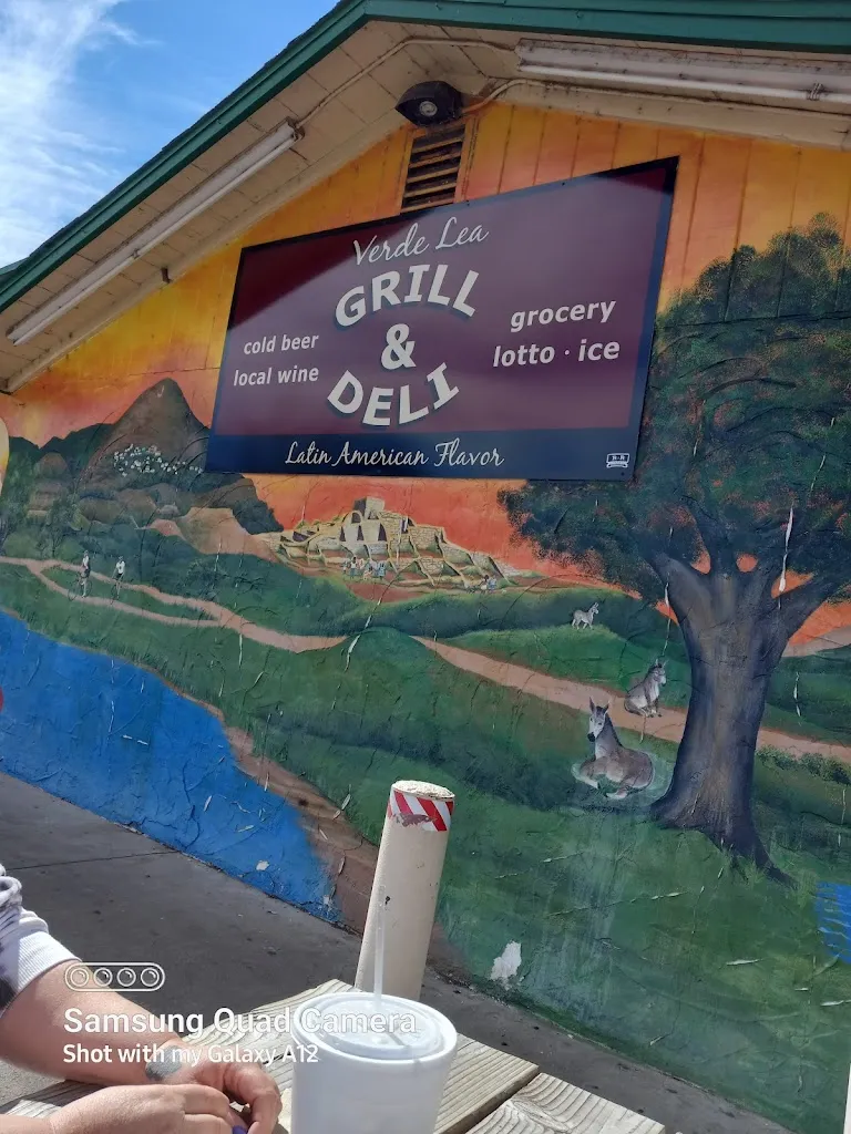 Verde Lea Market Deli & Grill restaurante en Cottonwood, AZ