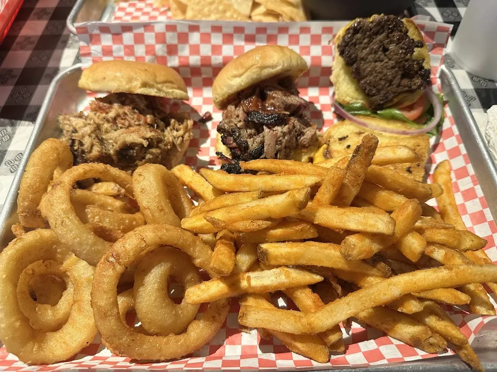 Red Door Bar & Grill_Springdale, AR_slider_image_2