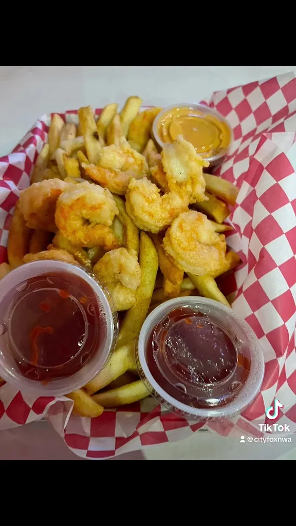 Kraken Killer Seafood_Springdale, AR_slider_image_2