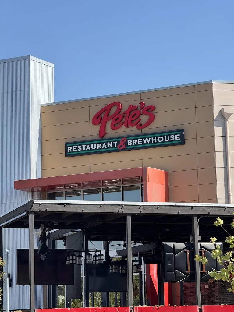 Pete's Arden Restaurant & Brewhouse restaurant in Sacramento, CA