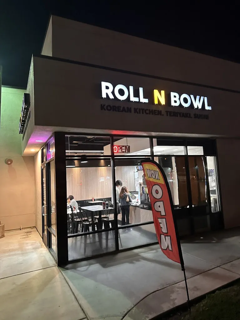 ROLL N BOWL restaurant in Sacramento, CA