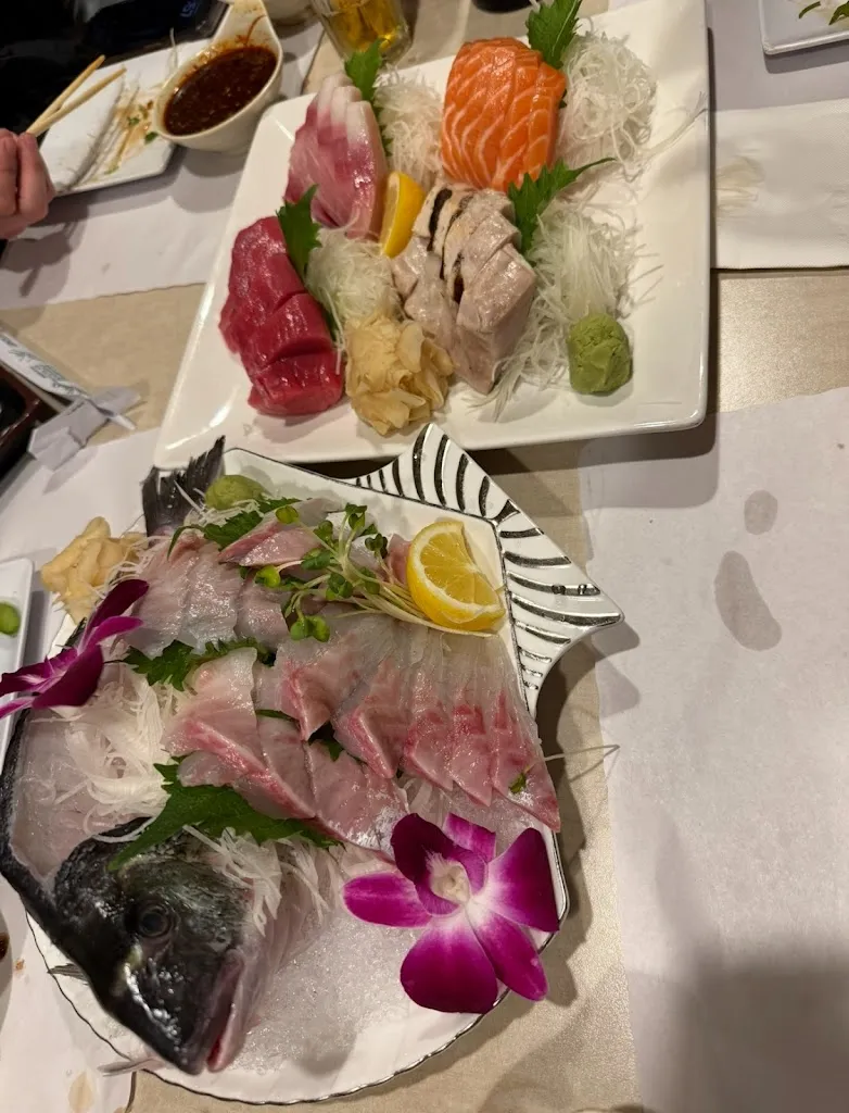 Nathyely Mata_Akasaka Restaurant_Hacienda Heights, CA_review
