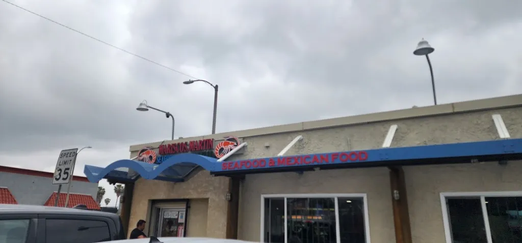 Mariscos Martin inc. restaurante en La Puente, CA