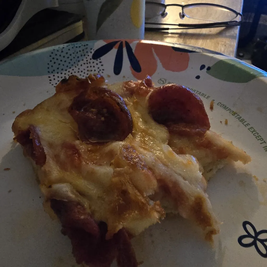 Stephanie Ligorria_Petrillo's Pizza_Glendora, CA_review