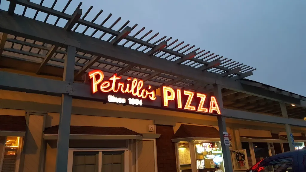 Petrillo's Pizza restaurante en Glendora, CA