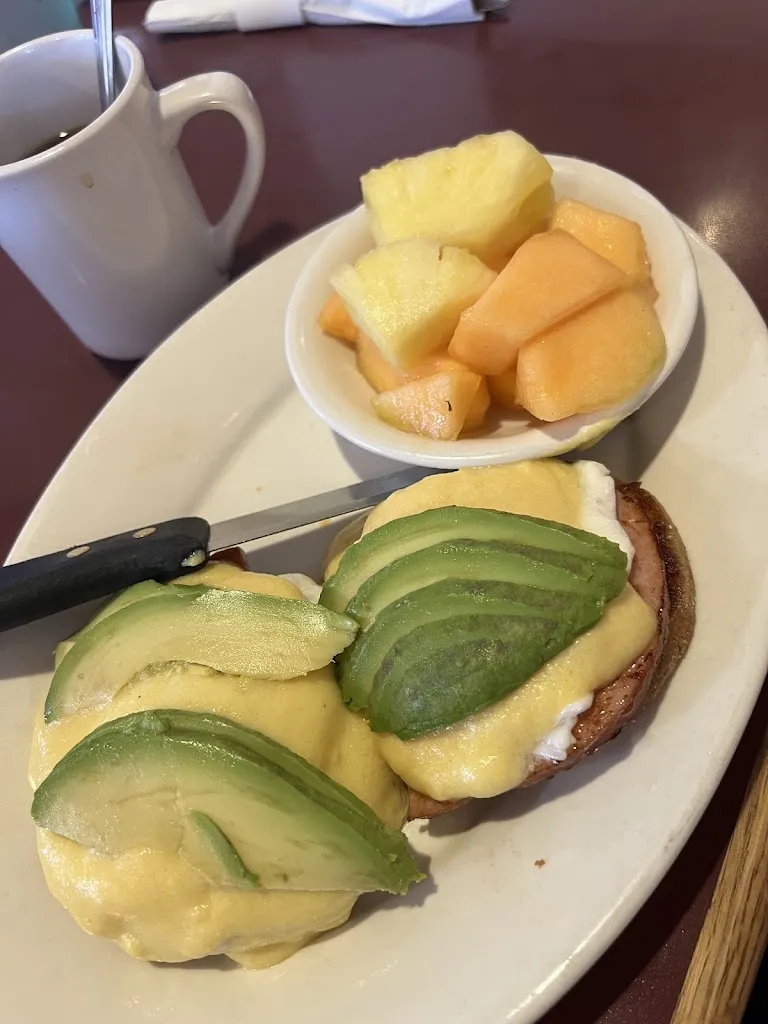 Isabella Silberhorn_Millie's Restaurant & Bakery_Covina, CA_review