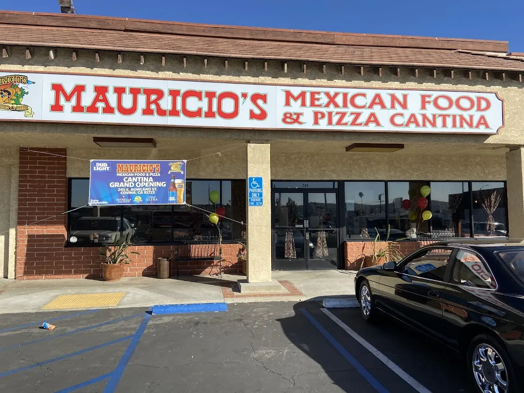 Mariposa Grill & Cantina restaurante en Covina, CA