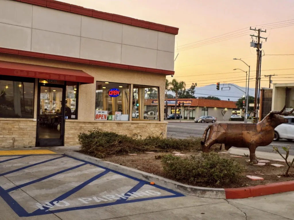 Spirit of Texas Craft BBQ restaurante en Covina, CA