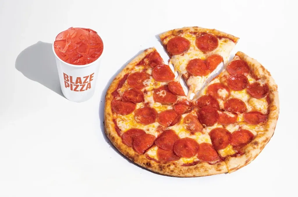 Blaze Pizza_Gold River, CA_slider_image_3