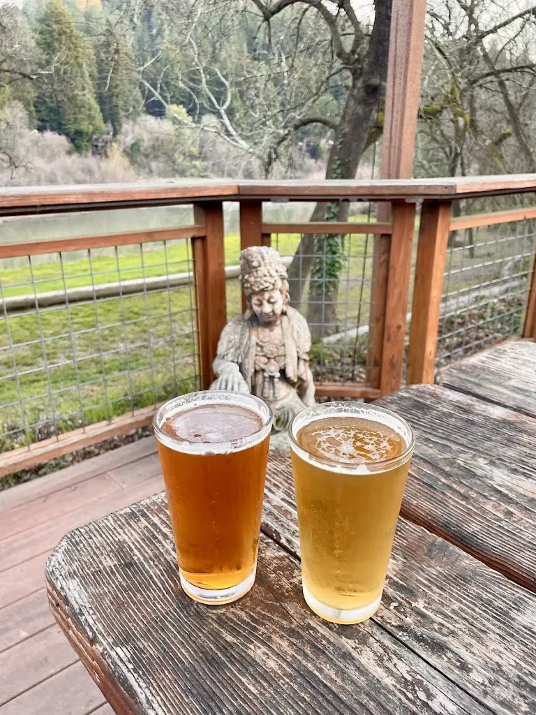 Stumptown Brewery restaurante en Guerneville, CA