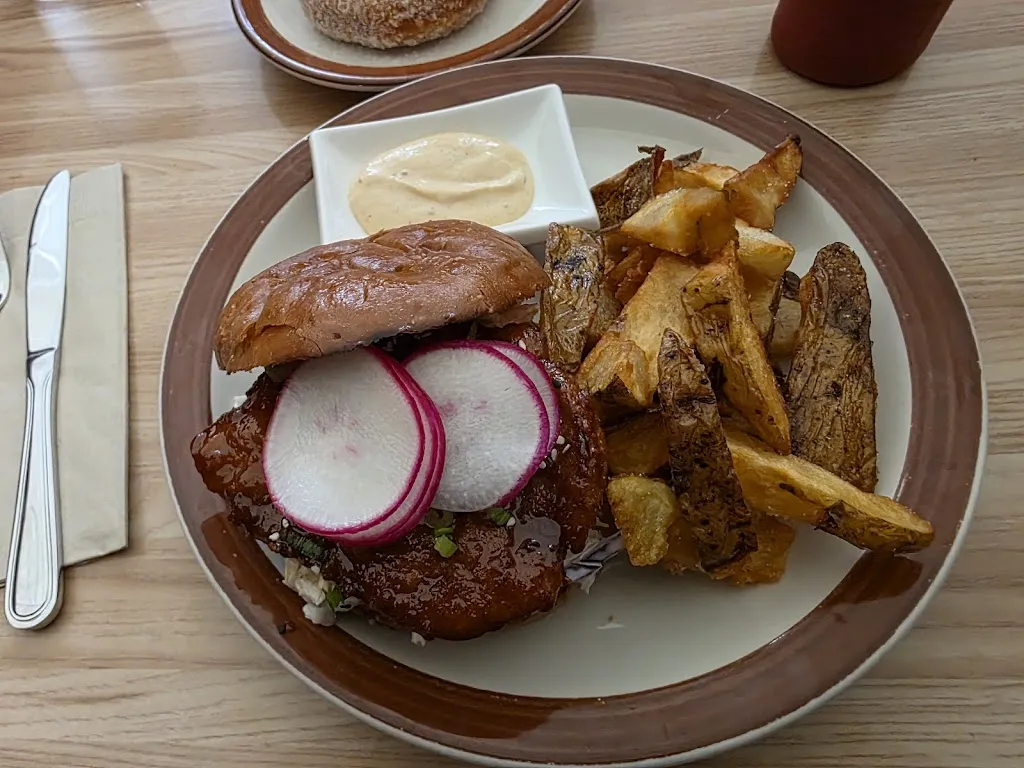 F'burg Foodie_Pat's International_Guerneville, CA_reseña