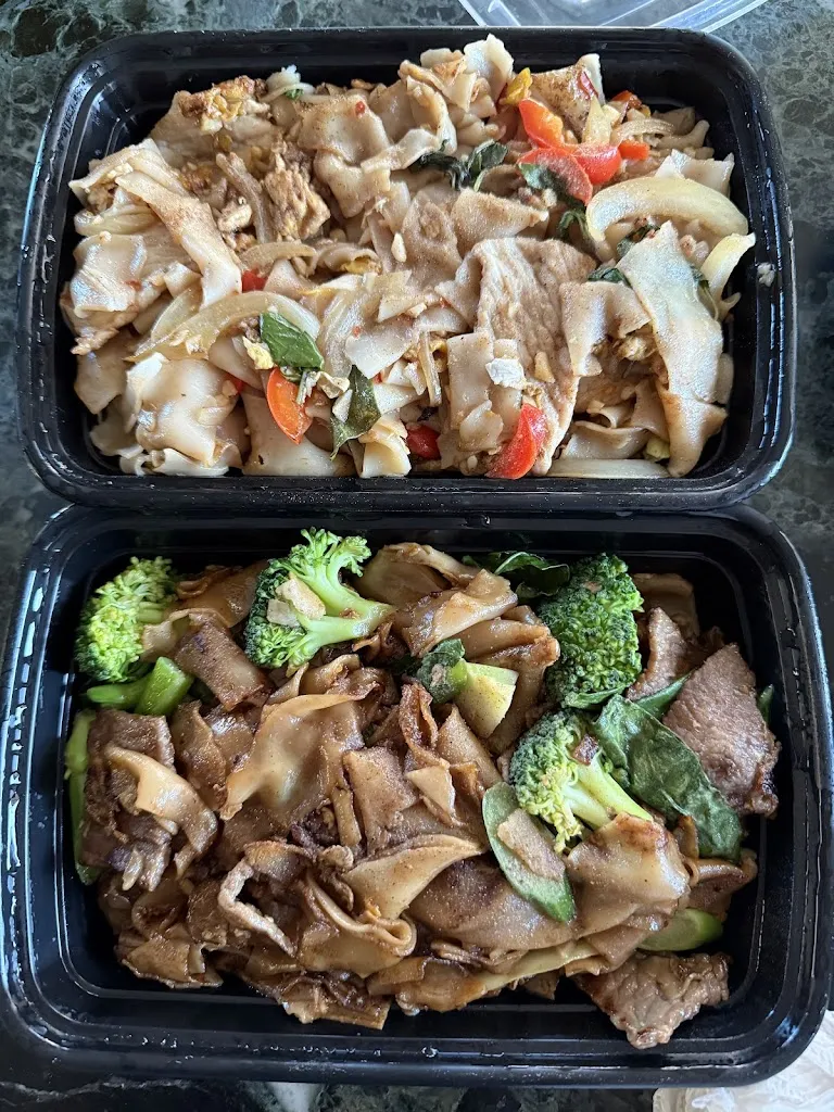 Felix G_Lucky Thai Street Food_Hacienda Heights, CA_review