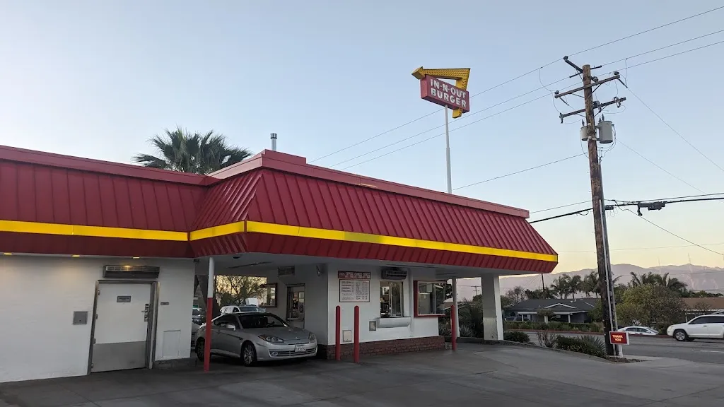 In-N-Out Burger_Hacienda Heights, CA_slider_imagen_3