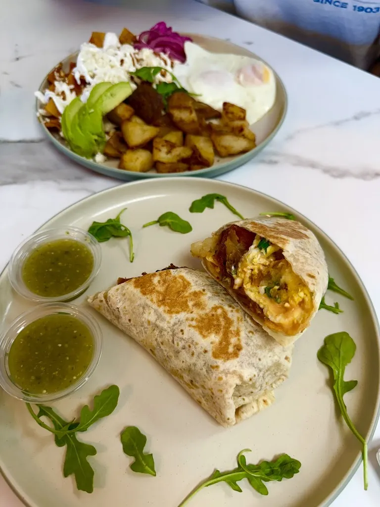 Suerte Kitchen & Cafe_Hacienda Heights, CA_slider_imagen_3