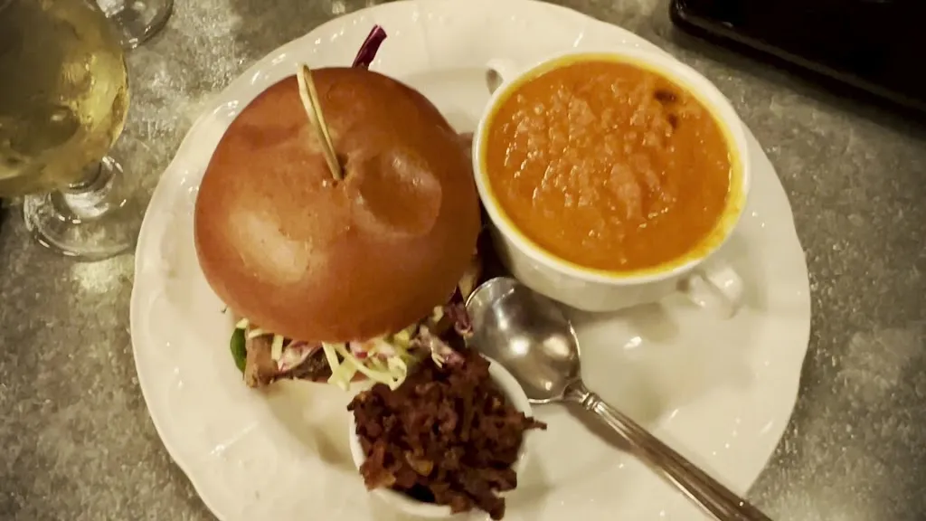 Diver Bar & Grill_Eureka, CA_slider_immagine_2