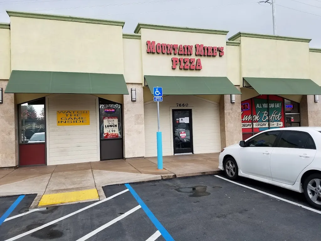 Mountain Mike's Pizza restaurant in Sacramento, CA