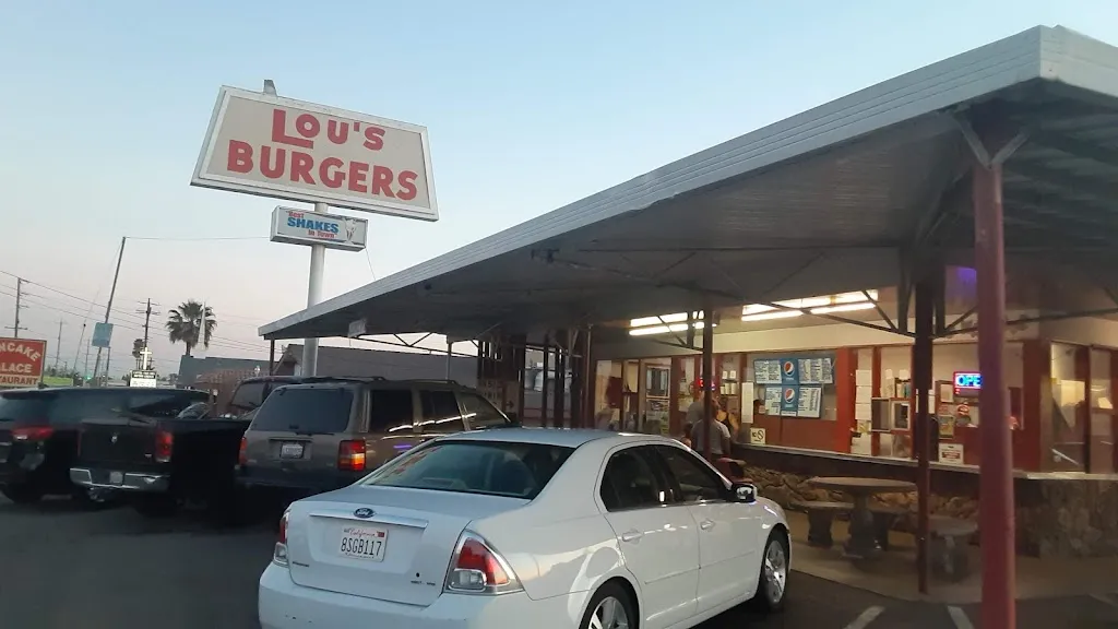 Lou's Burgers restaurant in North Highlands, CA