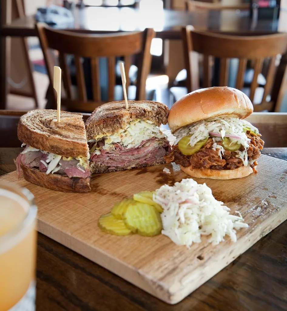 The Corner Pub and Grill_Valley Park, MO_slider_image_3