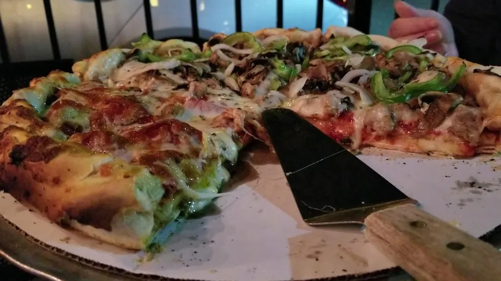 JJ Twig's Pizza & Pub_St. Louis, MO_slider_image_2