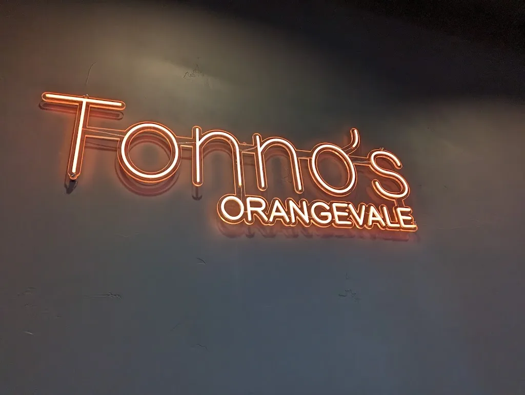 Chloe Martins_Tonno's Sports Bar & Grill_Orangevale, CA_review
