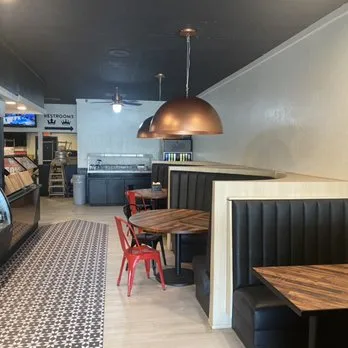 Round Table Pizza restaurant in Citrus Heights, CA