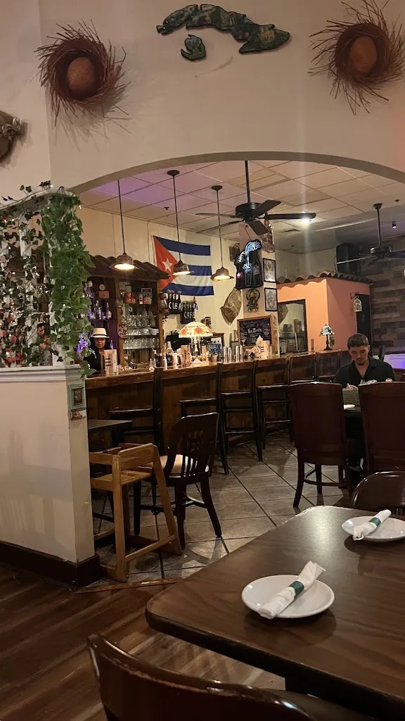 Havana Carolina Restaurant & Bar_108, Concord_slider_bild_3