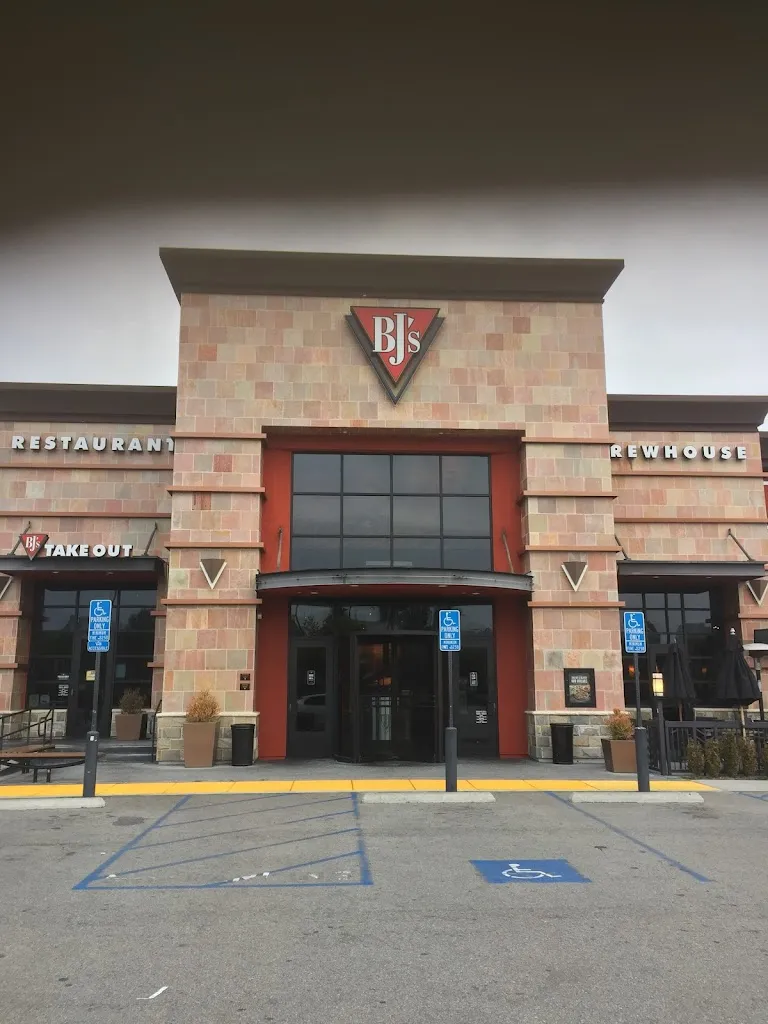 BJ's Restaurant & Brewhouse restaurante en City of Industry, CA