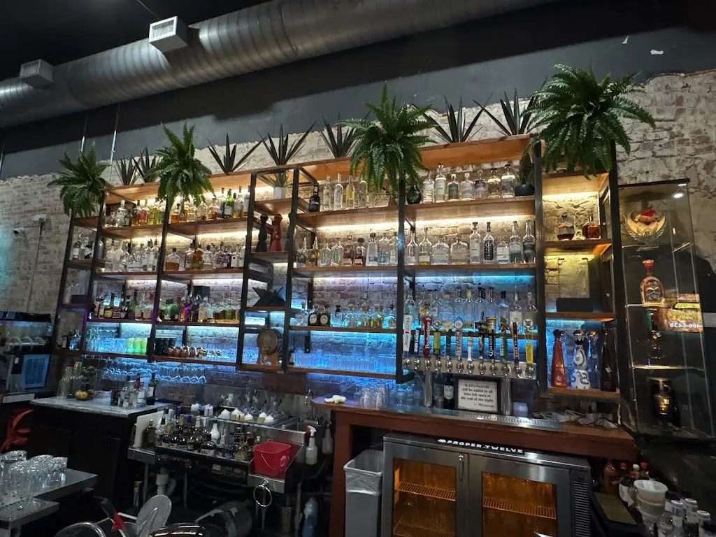 Oliver Hayes_Cantina 1948_Temple, TX_review