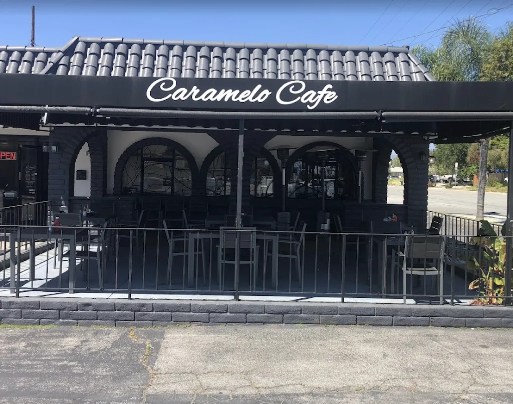 Caramelo Cafe restaurante en La Puente, CA