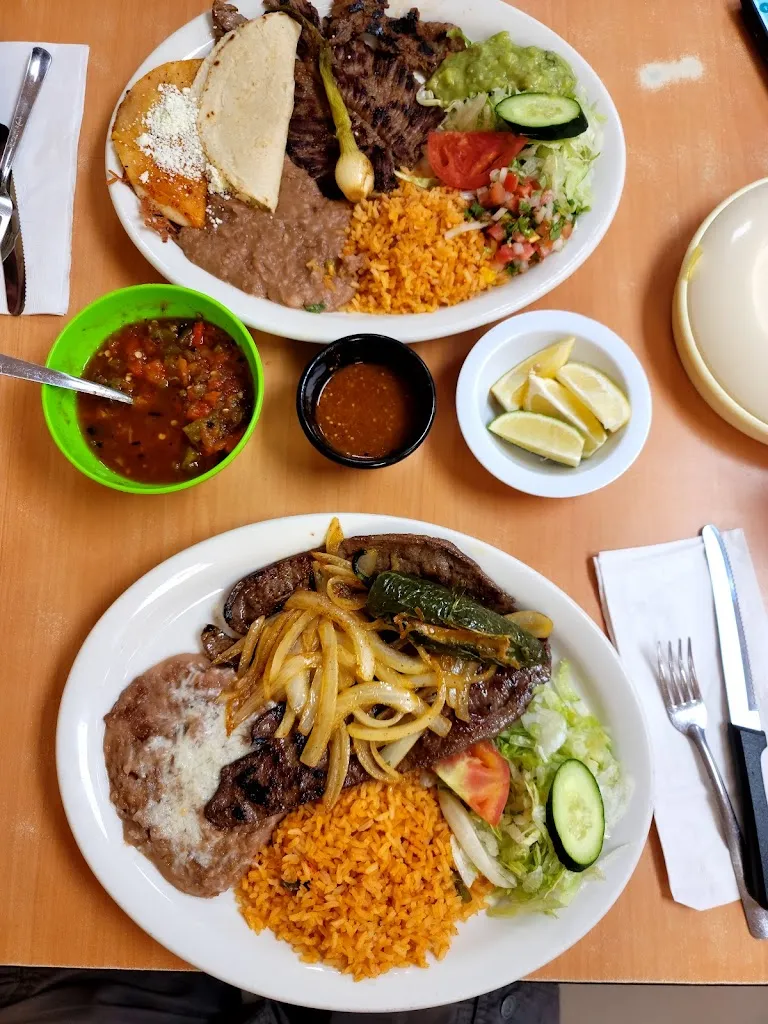 Villa Cariño Mexican Food & Mariscos_La Puente, CA_slider_imagen_3