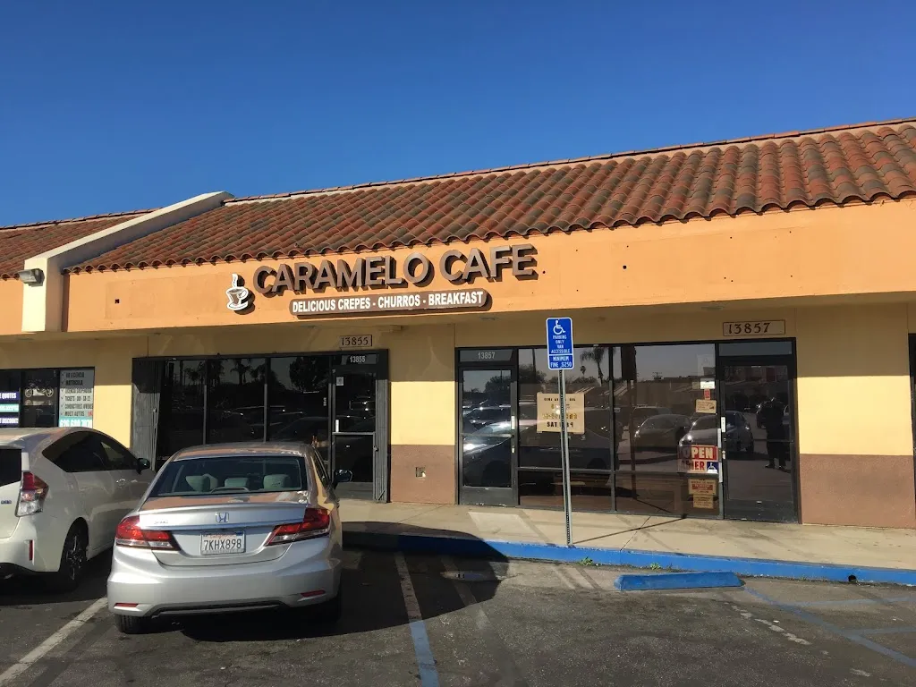 Caramelo Cafe restaurante en La Puente, CA