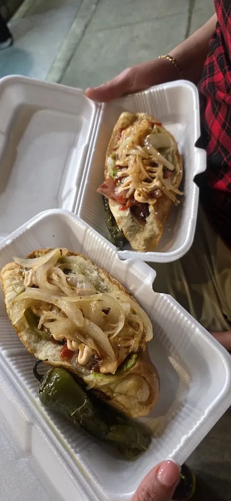 Celeste Gonzalez_Hotdogs Estilo Sinaloa La Puente_La Puente, CA_review