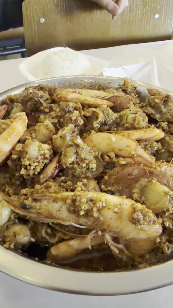 Cajun Crawfish Stop_Covina, CA_slider_imagen_2