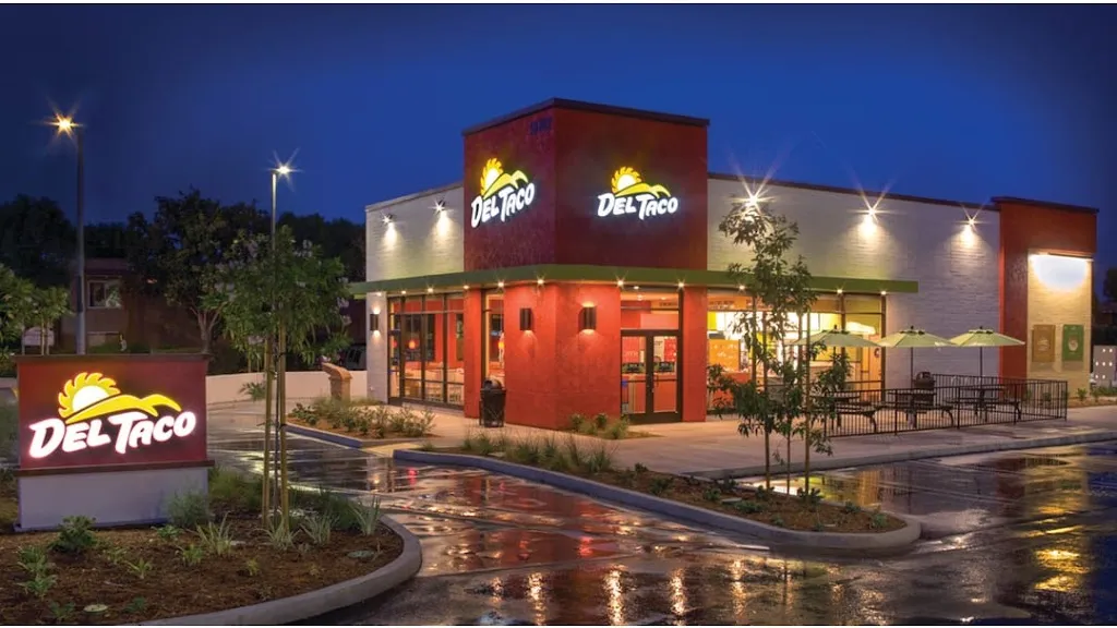 Del Taco_West Covina, CA_slider_imagen_3