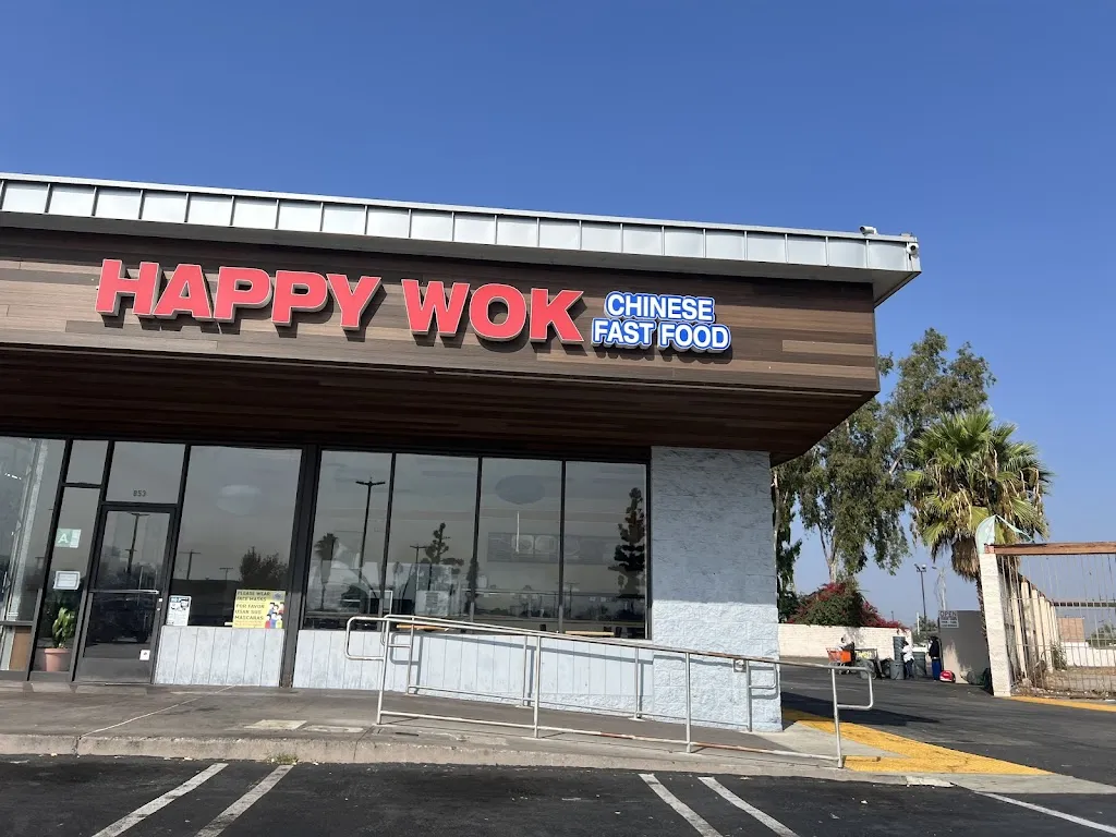 Happy Wok restaurante en La Puente, CA