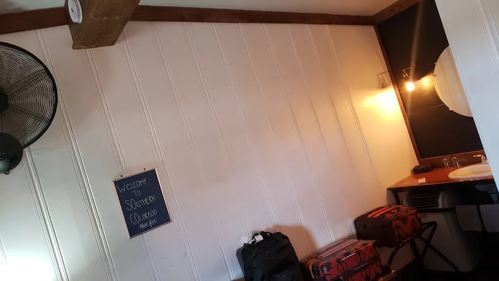 Jay_El Camino Lounge & Grill at Motel SOCO_Pagosa Springs, CO_reseña
