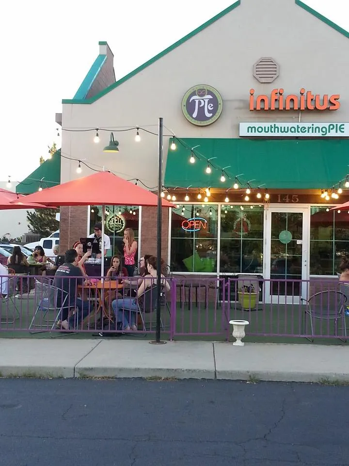 Infinitus Pie Broomfield restaurant in Broomfield, CO
