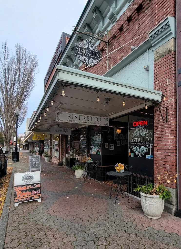 Ristretto Coffee Lounge & Wine Bar restaurant à Mount Vernon, WA