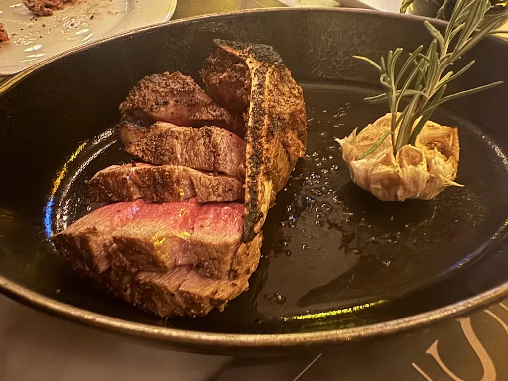 Steak House No. 316 Aspen_Aspen, CO_slider_bild_3