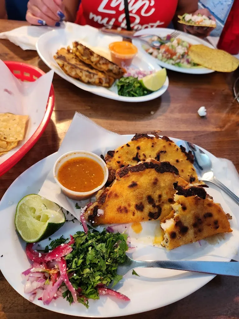 Trella Palos_Mi Gusto Es 2_Denver, CO_review