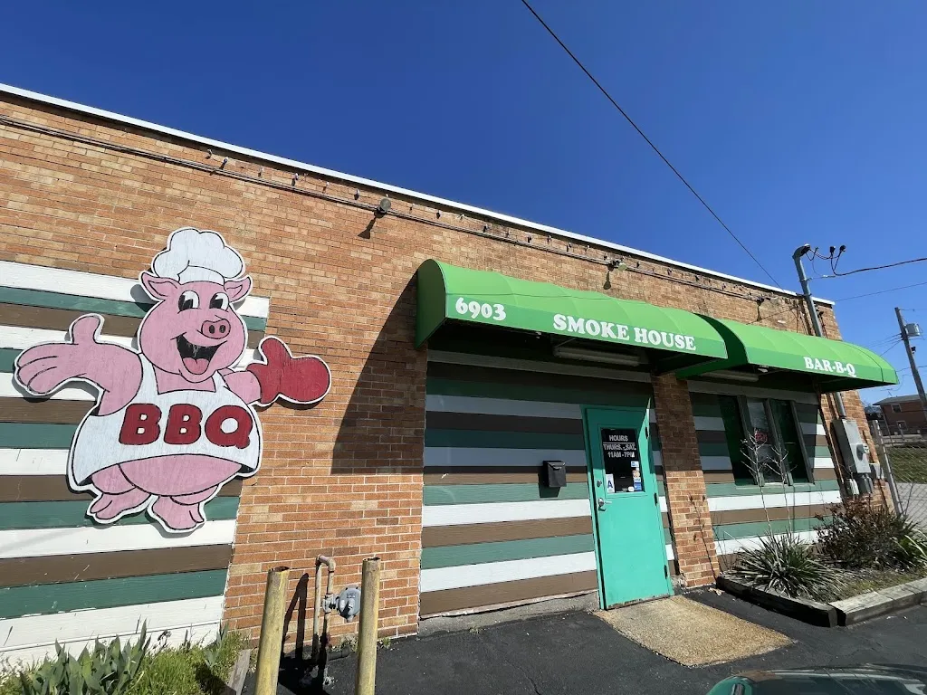 Smokehouse BBQ restaurant in St. Louis, MO