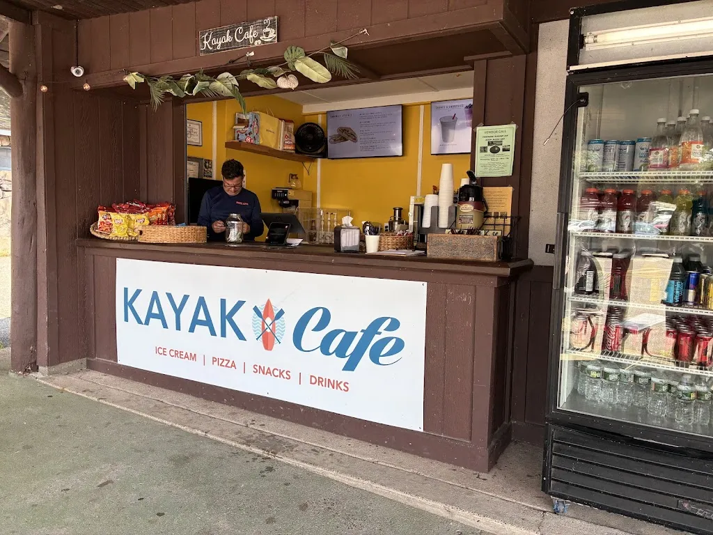 David Coombs_Kayak Café_Alpine, NJ_recensione