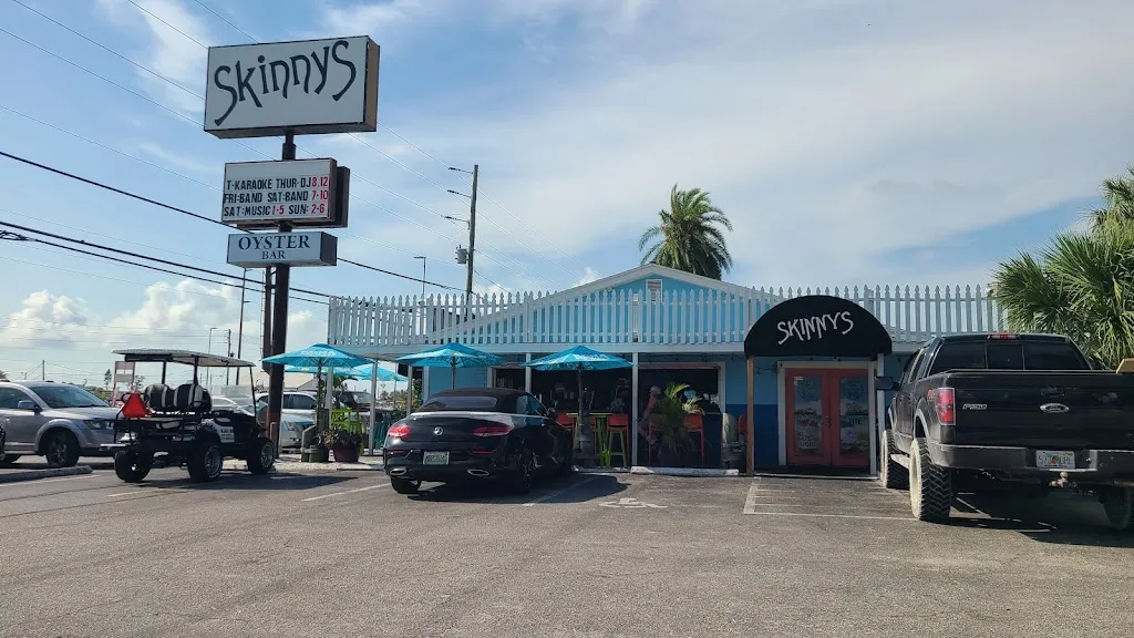 Skinny's Bar & Grill restaurant in Hudson, FL