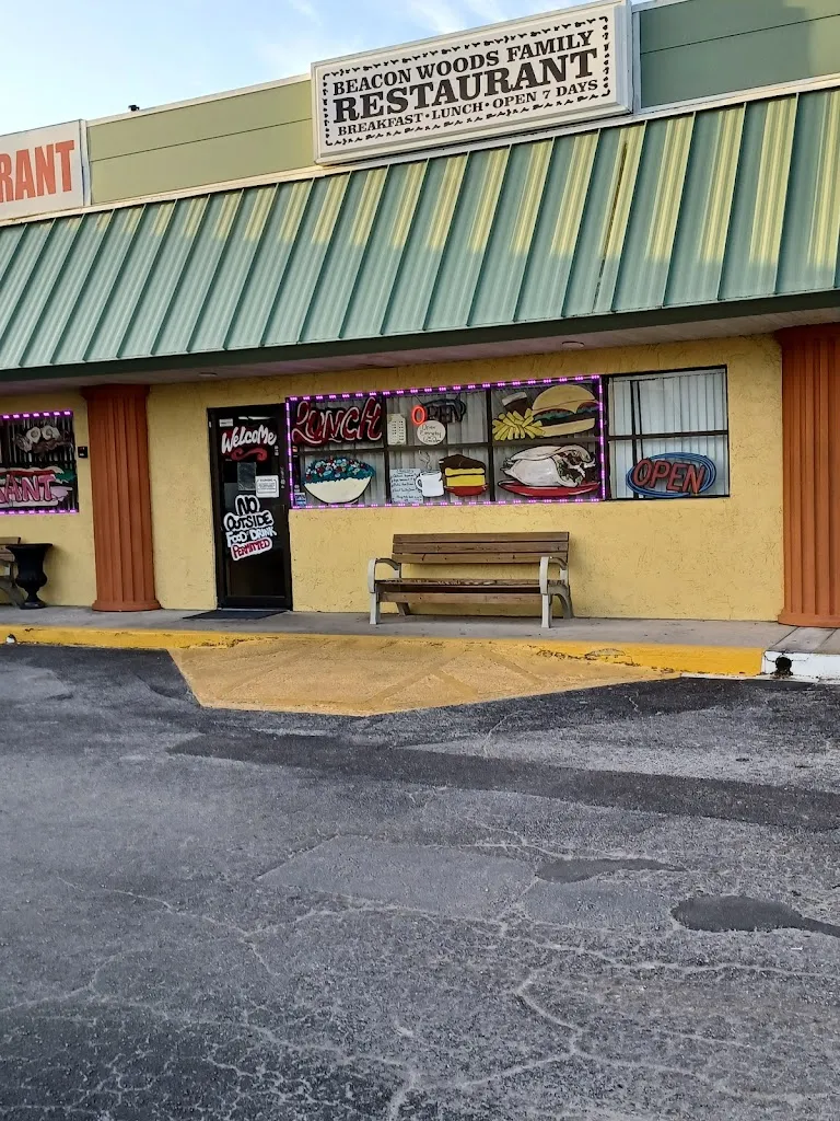 Beacon Wood's Family Restaurant restaurant in Hudson, FL