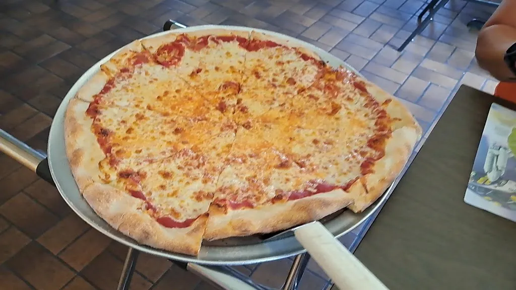 Gianni's Pizza - Hudson, FL (no other locations)_Hudson, FL_slider_image_2